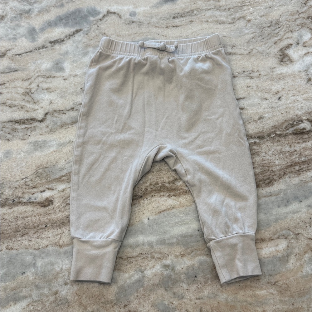 Pehr essential joggers size 3-6 months